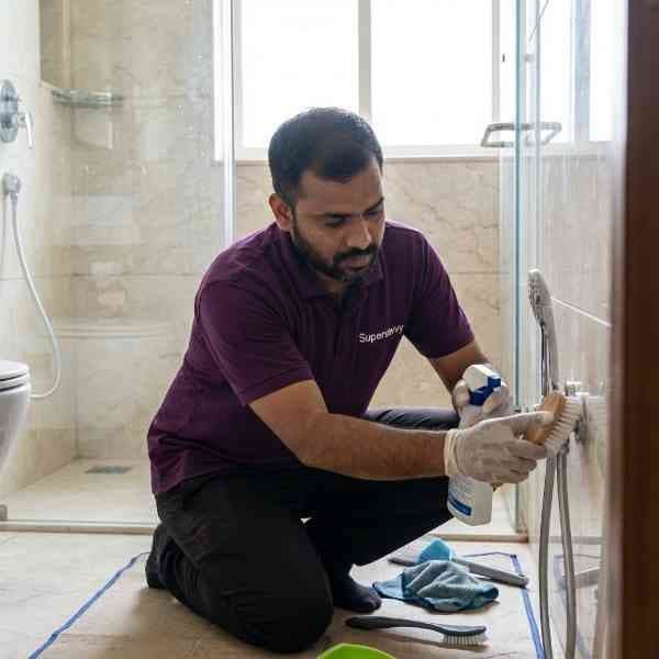 Bathroom Basic Cleaning Service in sona ki chhappar lucknow india